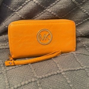 Michael Kors mustard wallet